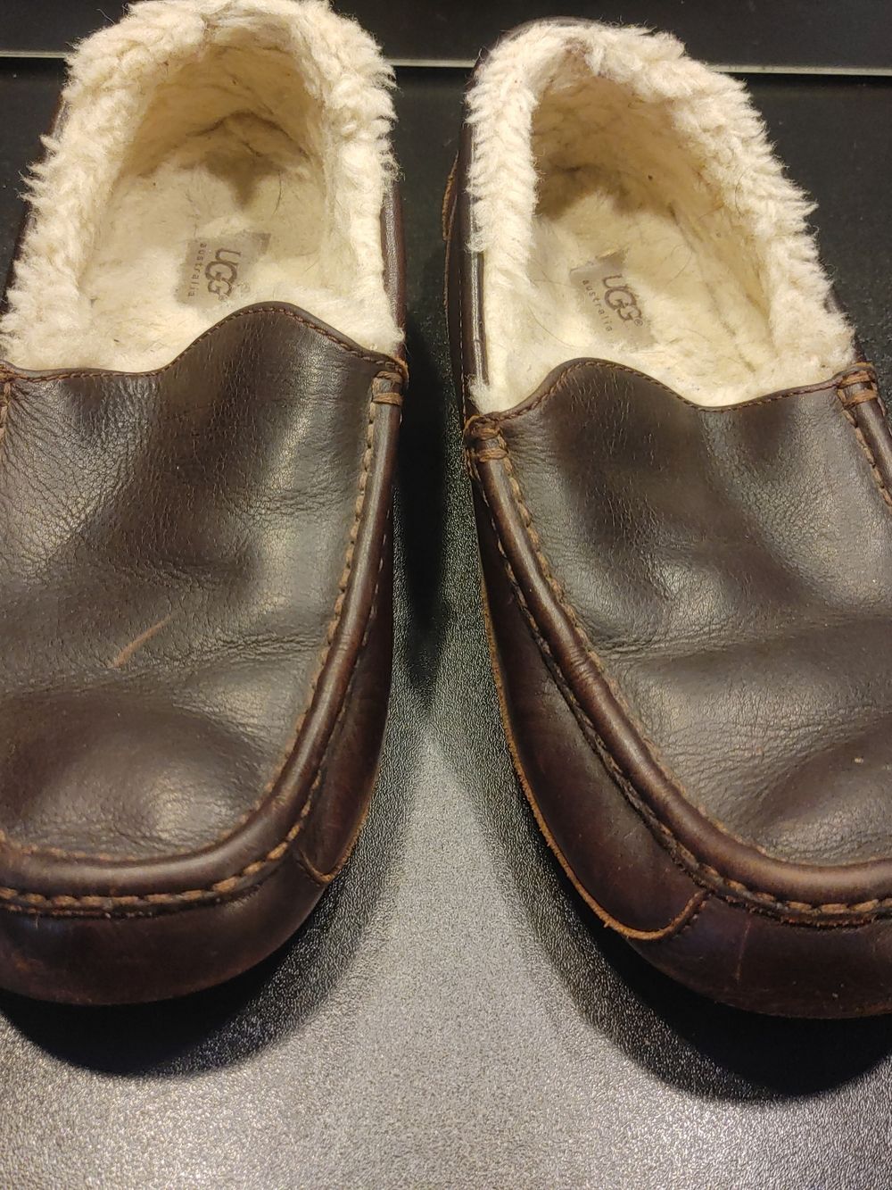 UGG Men’s Brown Leather Shearling Lined Slip-On Slippers Size 11